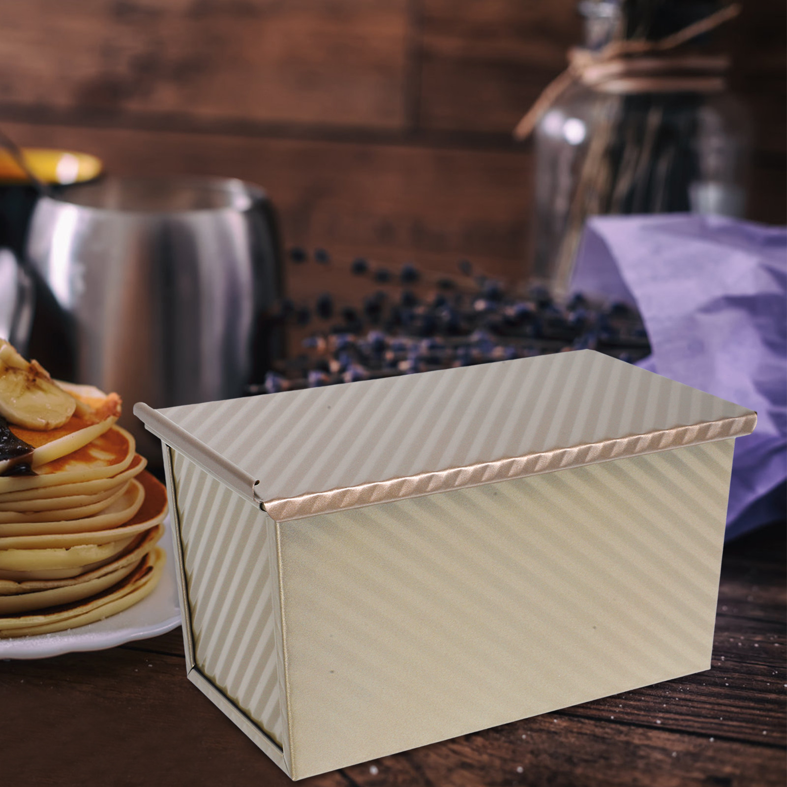Kitchen Baking Pan - قالب خبز معدني مستطيل الشكل بغطاء