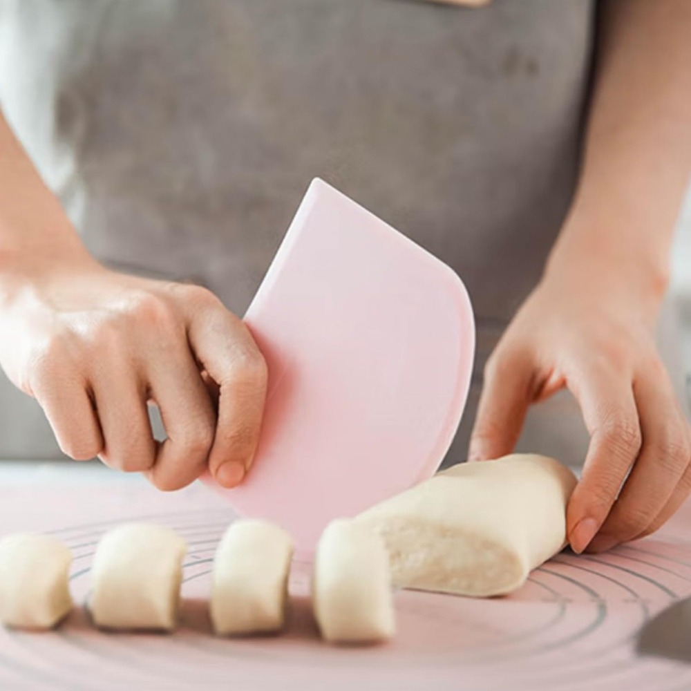 مكاشط بلاستيكية مرنة للعجين وا - مراجعة Bench Scraper Dough وسعره