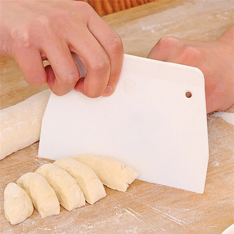 مكشطة عجين بلاستيكية متعددة ال - مراجعة Bench Scraper Dough وسعره