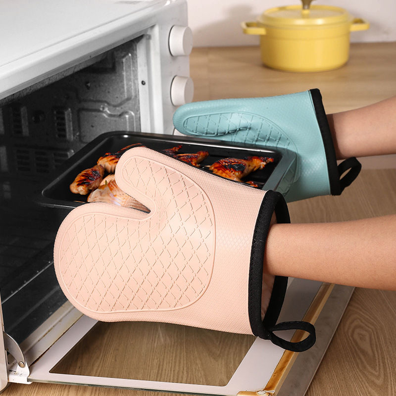قطعتان من قفازات العزل الحراري - مراجعة Kitchen Baking Gloves وسعره