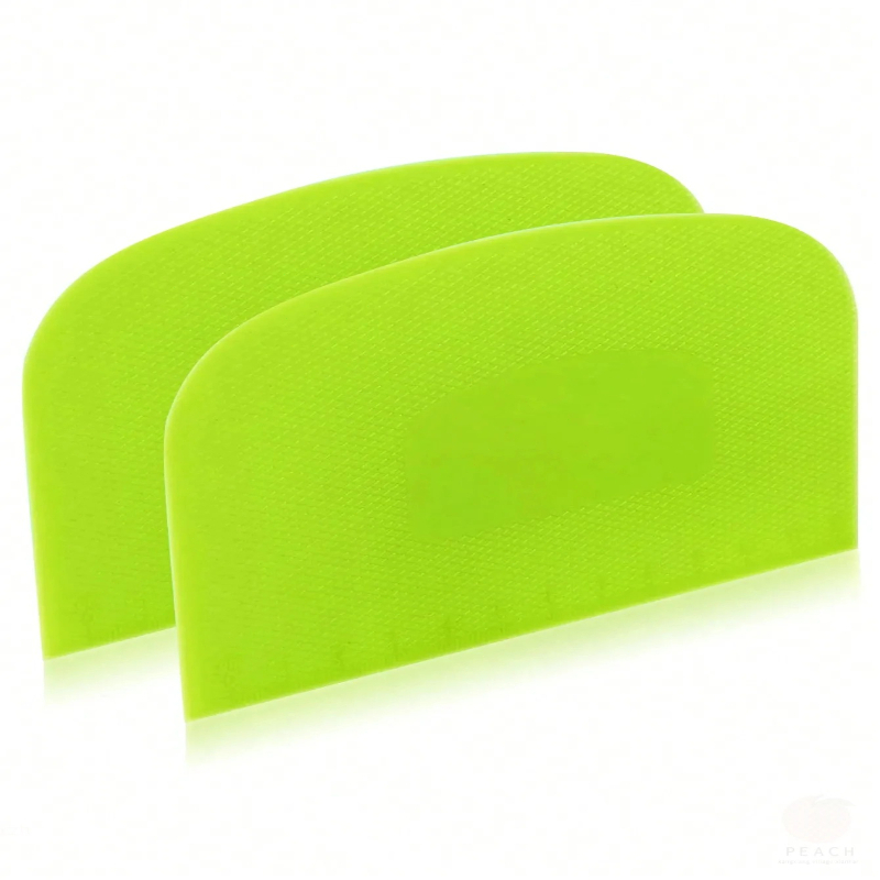 قطعتان من مكشطة العجين البلاست - مراجعة Bench Scraper Dough وسعره