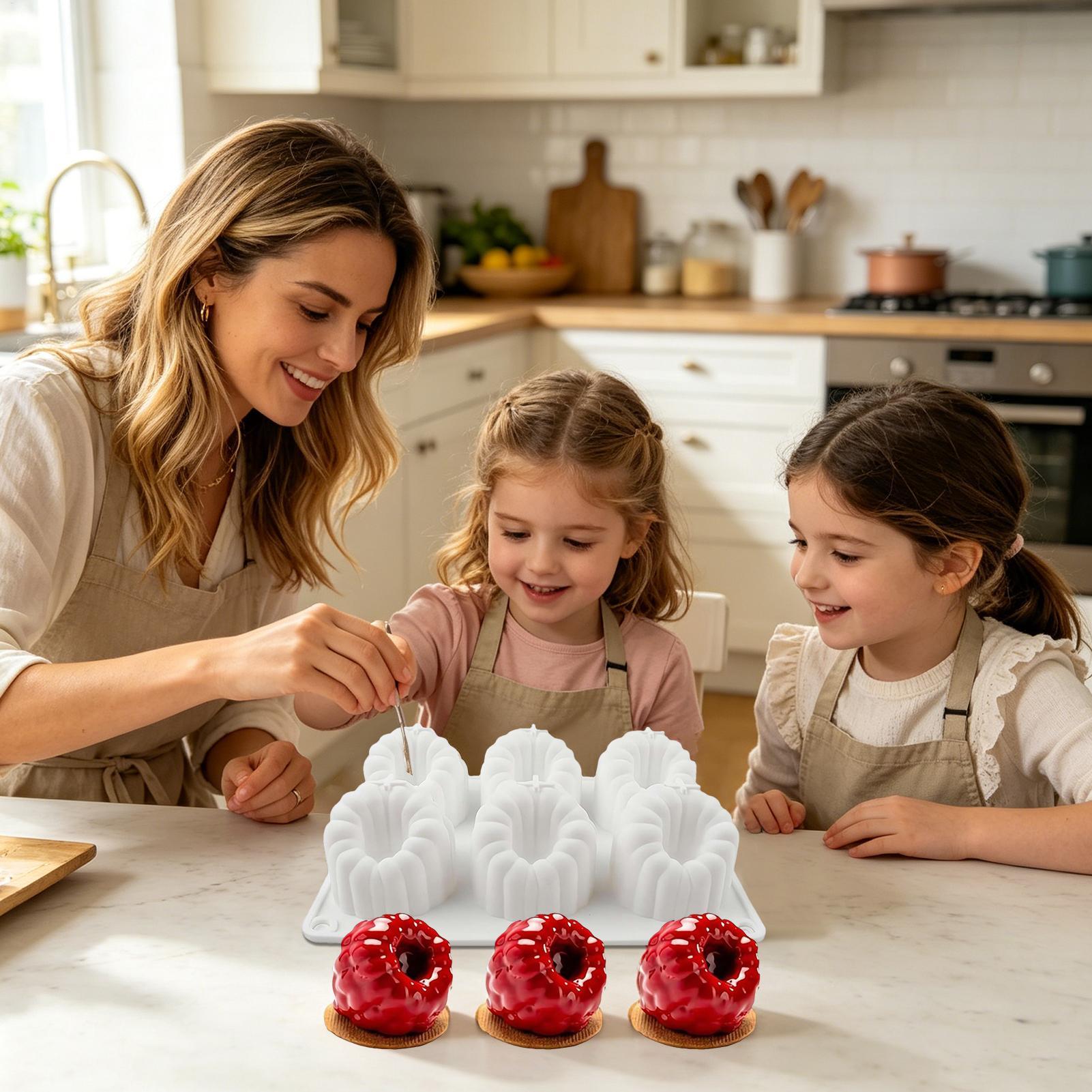 قالب سيليكون على شكل توت العلي - مراجعة Kitchen Bakery وسعره