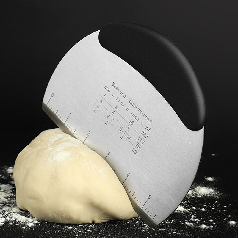 مكشطة عجين الخبز والبيتزا، قاط - مراجعة Bench Scraper Dough وسعره